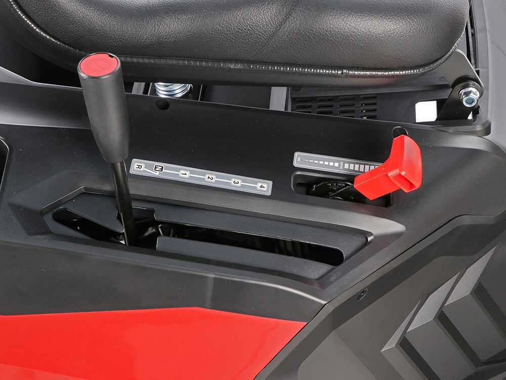 Tracteur tondeuse GeoTech-Pro RM 75-660 CSM