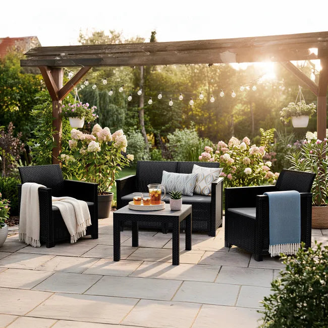 Salon bas de jardin Emma en polypropylène noir, 4 personnes